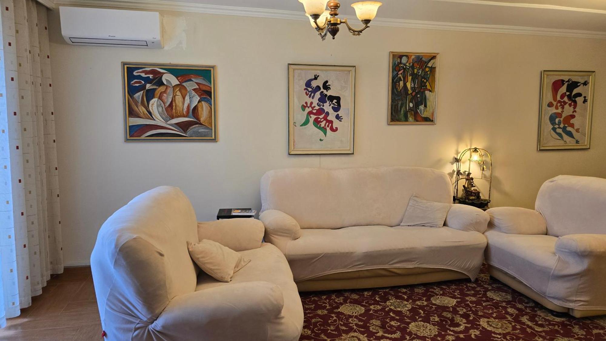 City Oasis In The Heart Of Tiranë Luaran gambar